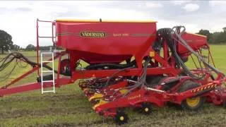 Vaderstad Spirit in action at Croft Grow Crop Gold site