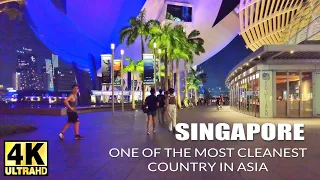 Walking at night around Marina Bay, ArtScience museum | The Shoppes at Marina Bay Sands Singapore