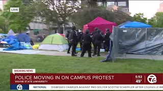 Police moving in on campus protest