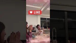 Marcos Mion aparece chorando com filho