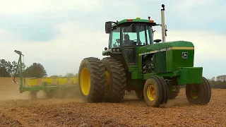 Corn Planting 2024 Begins! John Deere 4640 and 7000 planter