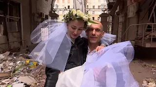 Hochzeit in Charkiw in der Ukraine - trotz der Angriffe von Russlands Truppen