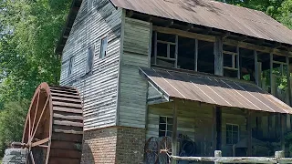 Museum Of Appalachia Clinton TN #appalachia #peacocks #HenryHarrisonMayesCrosses AppalachianHistory