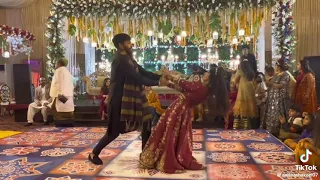 jeda nasha nasha teri ankha wichuu..... best dance by couple❤️👀