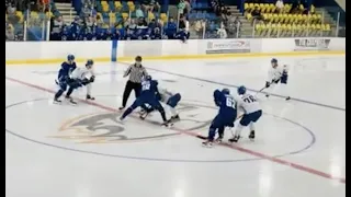 Canucks 1st-rounder Jonathan Lekkerimaki scrimmage shift.