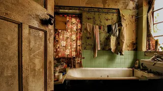 HE DIED ALONE IN THIS ABANDONED HOUSE AND LEFT IT FROZEN IN TIME FOR 20 YEARS | ABANDONED PLACES UK