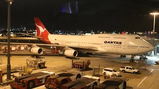 Qantas Business Class - Boeing 747 'Upper deck' + Sydney First Class Lounge - Sydney to Tokyo (QF25)