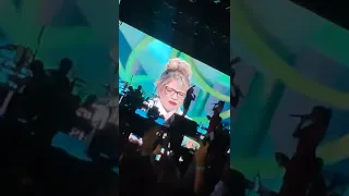 O Momento mais lindo do Show da Maiara e Maraisa  Homenagem a nossa Rainha MARILHA  em Uberaba