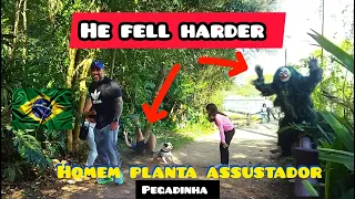 Bushman Prank: He fell harder on the floor