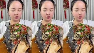 Oversized Fish Head，Stewed Fish Head For An Hour，Eating Show