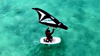 Foiling in Kailua, Oahu Hawaii - Armstrong XPS 6.1M hand wing, 795/60cm/HA980/180 FG60L