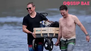 Chris Hemsworth and Matt Damon enjoy a beach day out with their families.