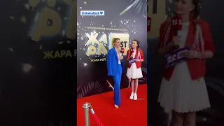 Юлианна Караулова на фестивале через три недели после родов