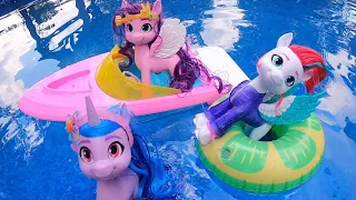 Boat My Little Pony a New Generation Packing for Vacation ✈️
