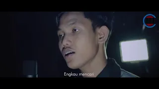 Reza RE   Ku Ikhlaskan Official Music Video