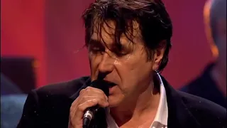 EXCELENTES  ROLAS  Bryan Ferry   All Along the Watchtower 2007 02 10 London 480p