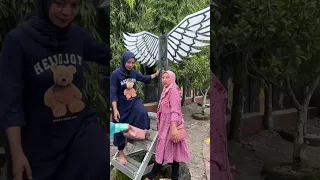 Mas Nizar, Seharian Jadi Putri Duyung🧜🏻‍♂️