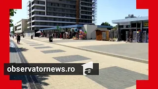 Romanii fug de Mamaia, în staţiune bate vântul, terase și magazine închise