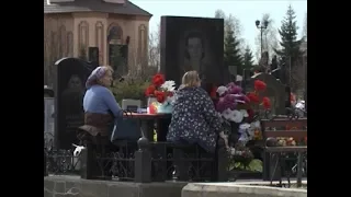 Показываем, как родительский день прошёл на кладбищах Красноярска