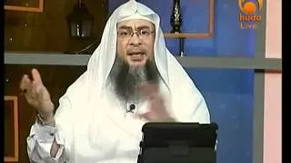 Do we need to recite anything while praying behind an Imam - Assim al hakeem