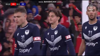 Melbourne's own goal for Man Utd (Man Utd 4:1 Melbourne)