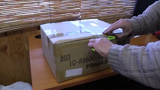 Icom R-8600 unboxing