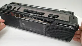 Vintage GE General Electric Boombox Model 3-5624A Cassette player