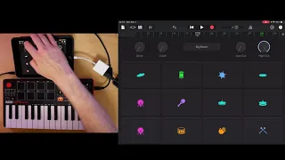 Making a Drum and Bass Beat on Garageband iOS
