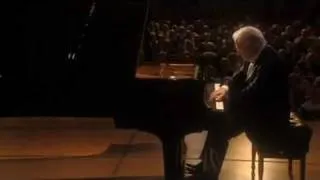 Barenboim plays Beethoven Sonata No. 18 in E flat Major, Op. 31 No. 3, "The Hunt" , 2nd Mov.