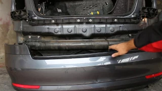 Removing the rear bumper on the Skoda Octavia A5 FL