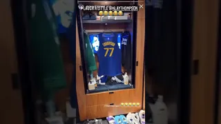 Steph and Draymond Troll Klay by getting him a #77 jersey