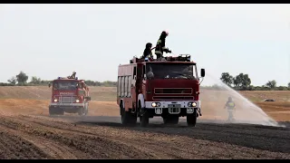 Duży pożar ścierniska w Witosławiu - dojazdy alarmowe oraz akcja gaśnicza.