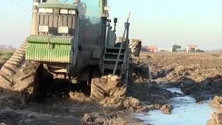 EXTREME MUD CONDITIONS - John Deere 8200T SOUND & LEMKEN | Italy 2014