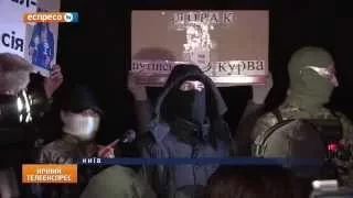 Як Ані Лорак чекали біля палацу "Україна"