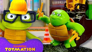 Baby Ninja Turtles REBUILD a Hole in the Ground! 👷 | TMNT Toys | Toymation