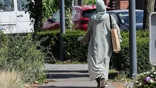 Le Conseil d'État valide l'interdiction de l'abaya à l'école au nom de son caractère religieux