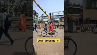 Gate man struggling to close the Rail gate #shorts #indianrailways #levelcrossing