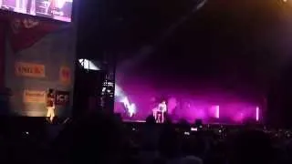 Stromae : Leçon n° 26 + Tous les mêmes ( Francofolies de Spa 2014 )