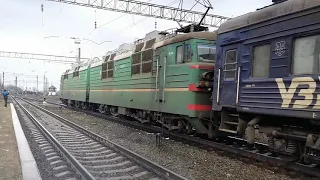 Вл80с-2366 з привітною бригадою в Тернополь