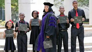 Single mom of five goes viral with law school graduation photo