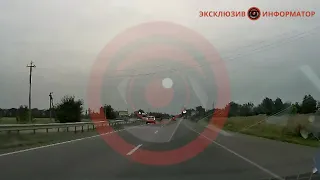 В Днепре на Донецком шоссе Renault сбил велосипедиста: видео момента ДТП