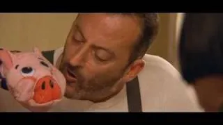 Leon the Professional - Pig/Mitten Puppet Scene