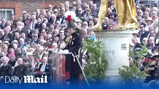 'We remember them': Princess Anne's touching tribute for WW2 soldiers