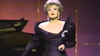 Dame Angela Lansbury performing Send in the Clowns