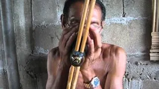 Lao Khaen Master Lung Kong playing Lam Som