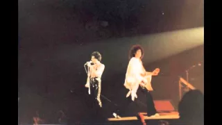 17. Fat Bottomed Girls (Queen-Live In Landover: 11/6/1978)