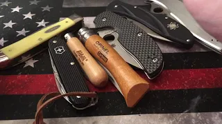 Traditional vs Modern Knives