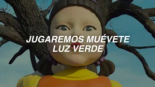 Jugaremos Muévete Luz Verde 🦑 Canción de la Muñeca del Juego del Calamar (Luz Roja, Luz Verde)