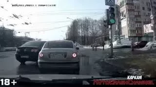 подборка дтп на видеорегистратор .compilation of accidents on the DVR