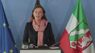 Live: Ministerin Yvonne Gebauer zum weiteren Schulbetrieb ab 19. April in NRW